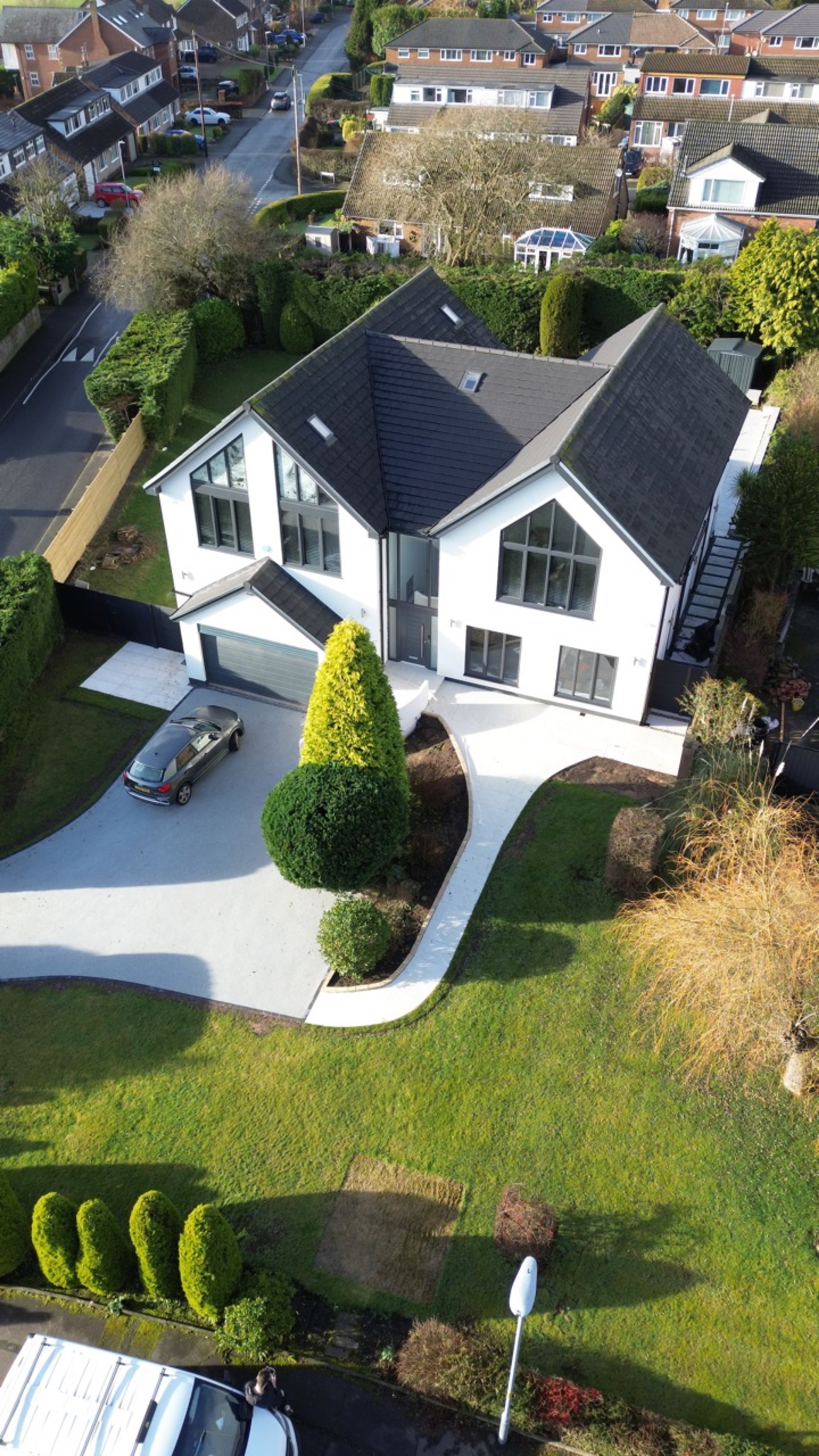 Driveway with border detail