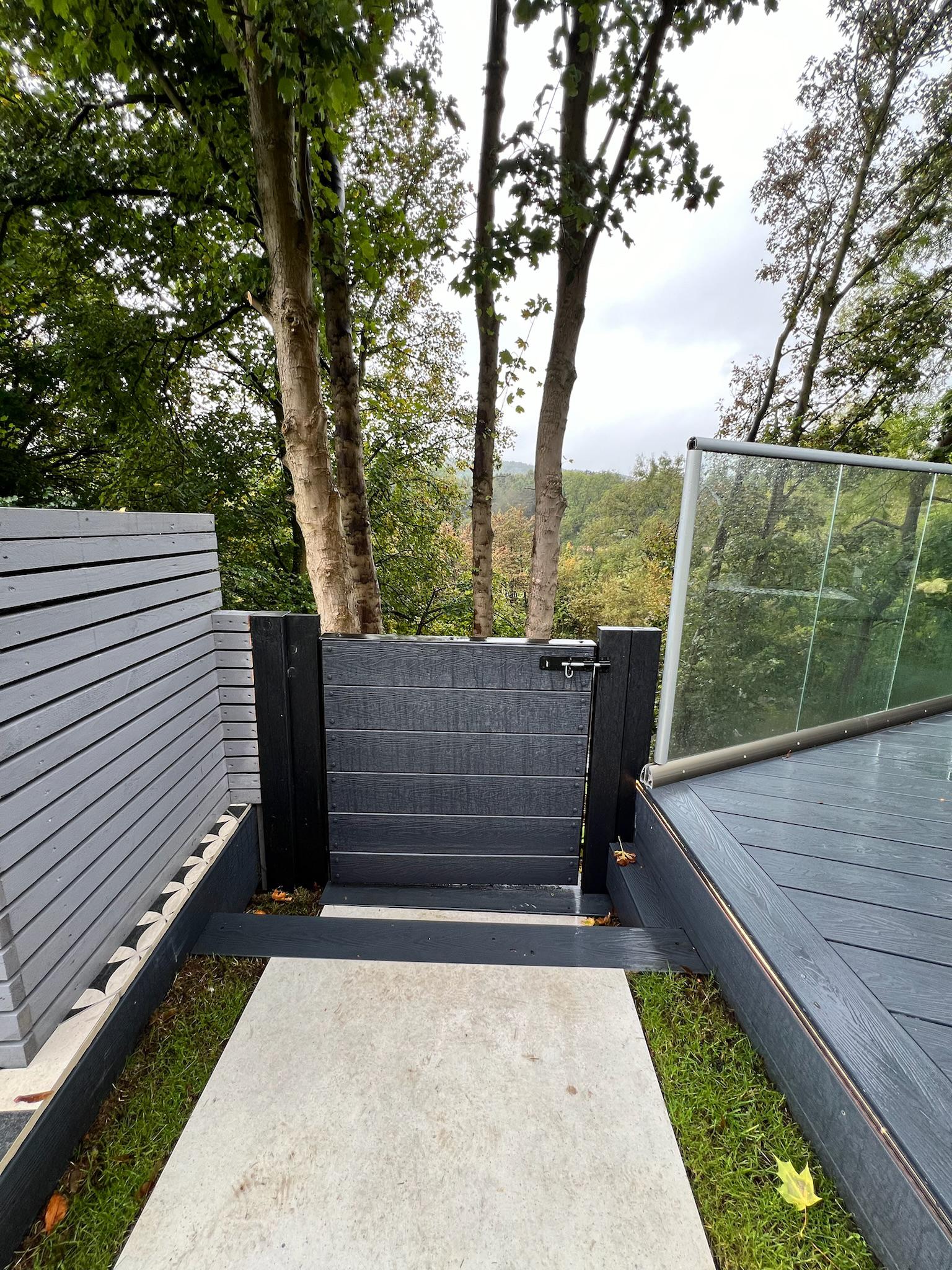 Garden with Decking & Outdoor Kitchen detail 17