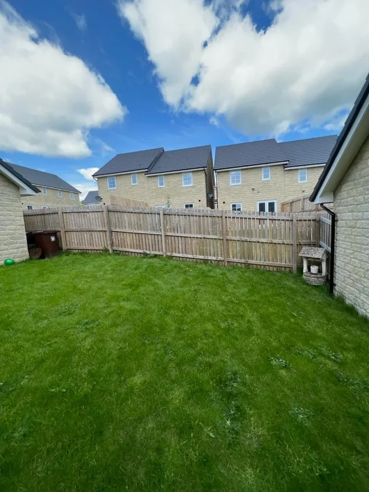 Outdoor Living Space with Jacuzzi detail 1