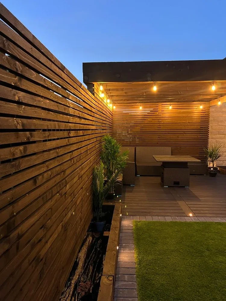 Outdoor Living Space with Jacuzzi detail 3