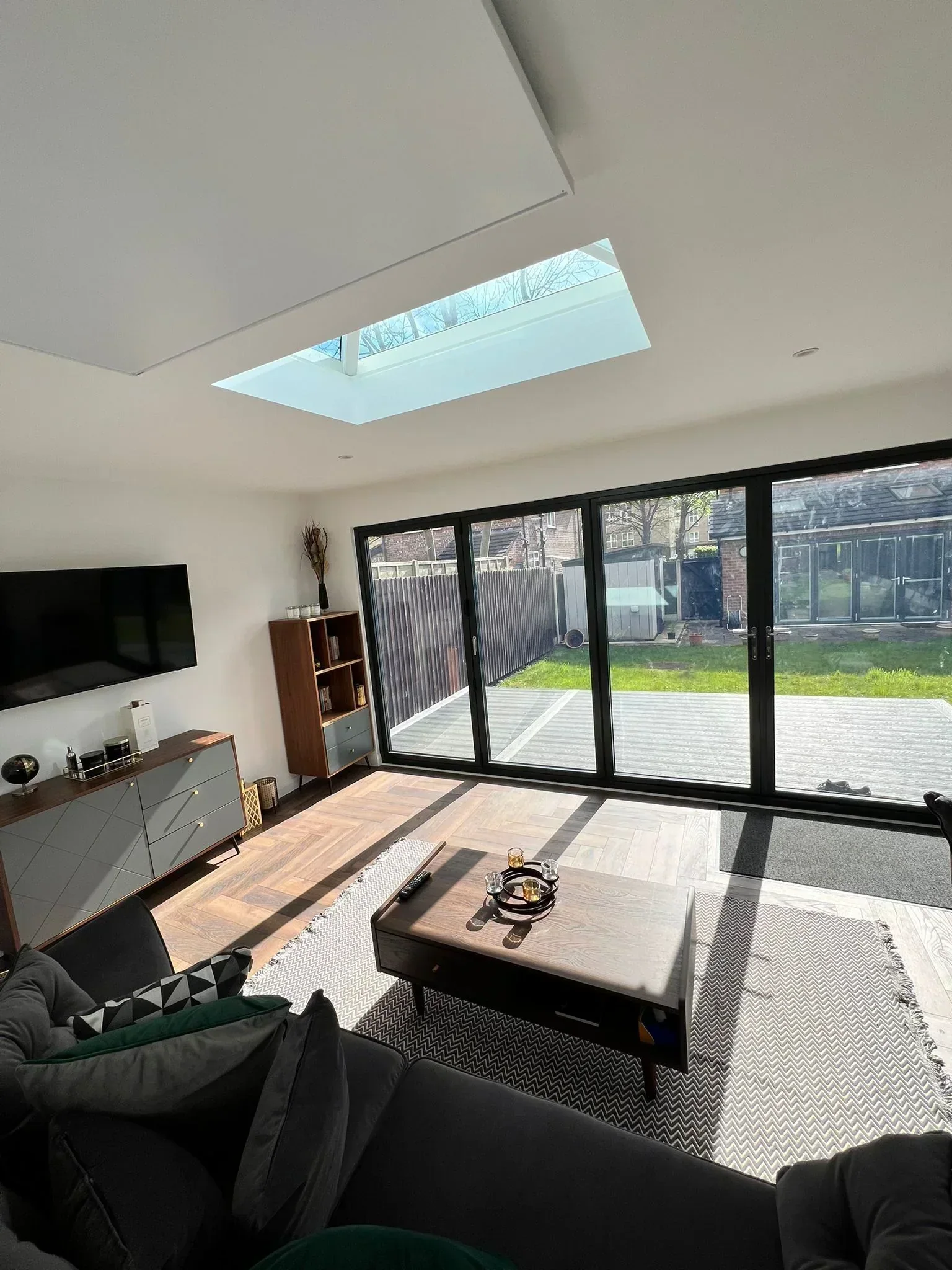 Bespoke Garden Room with Skylight — photo 18