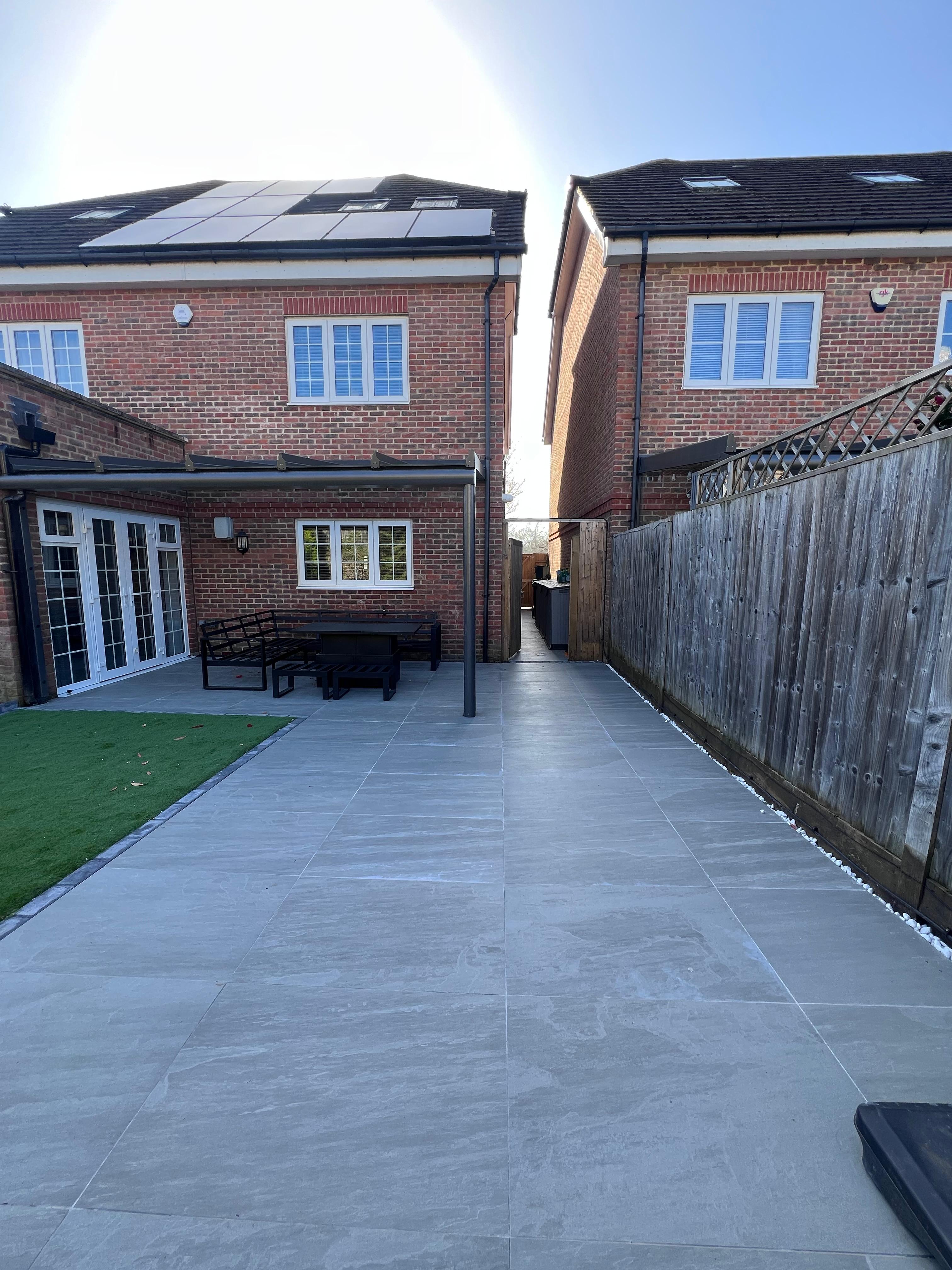 Pergola, Jacuzzi & Front Garden detail 5