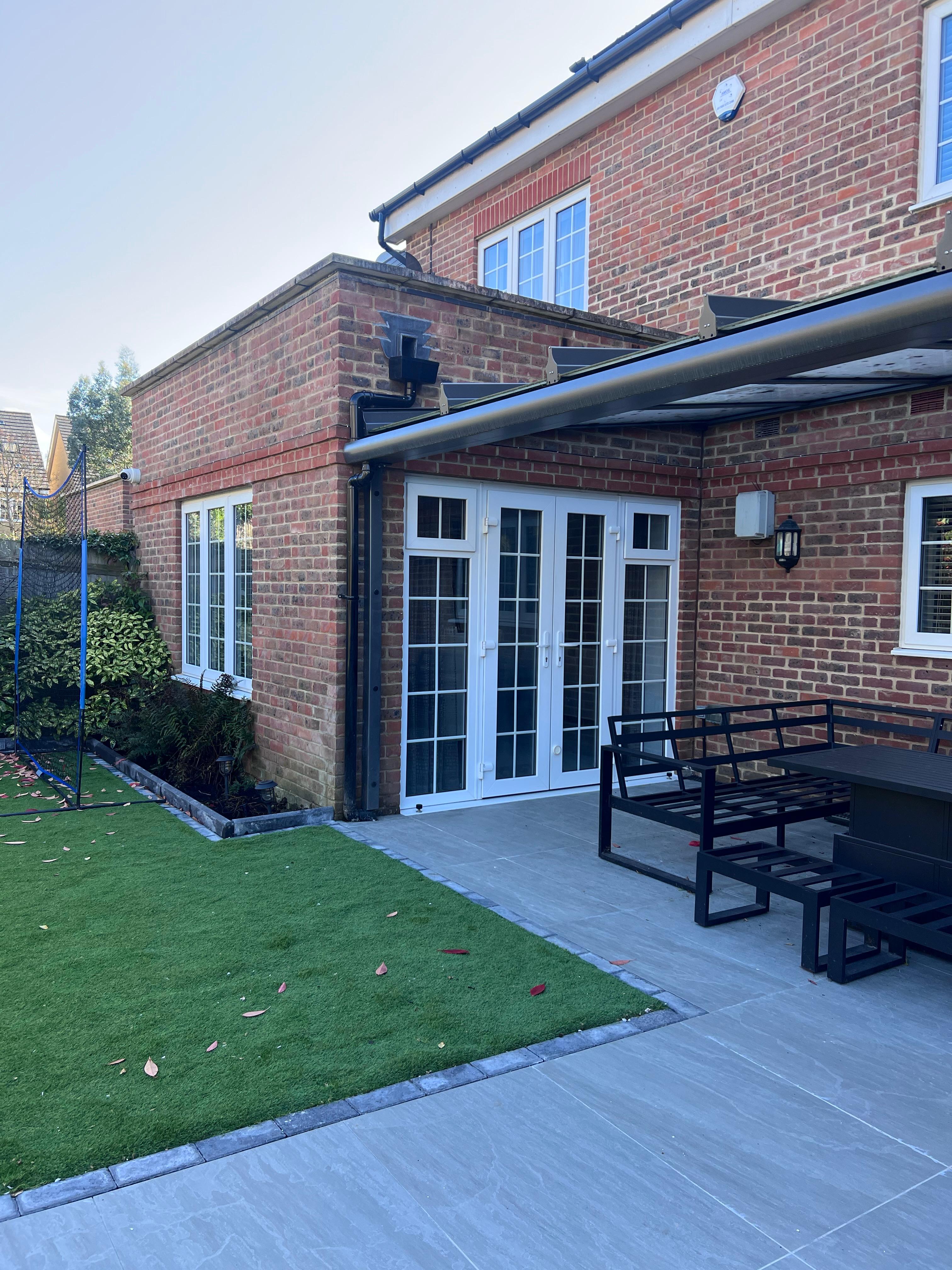 Pergola, Jacuzzi & Front Garden detail 9