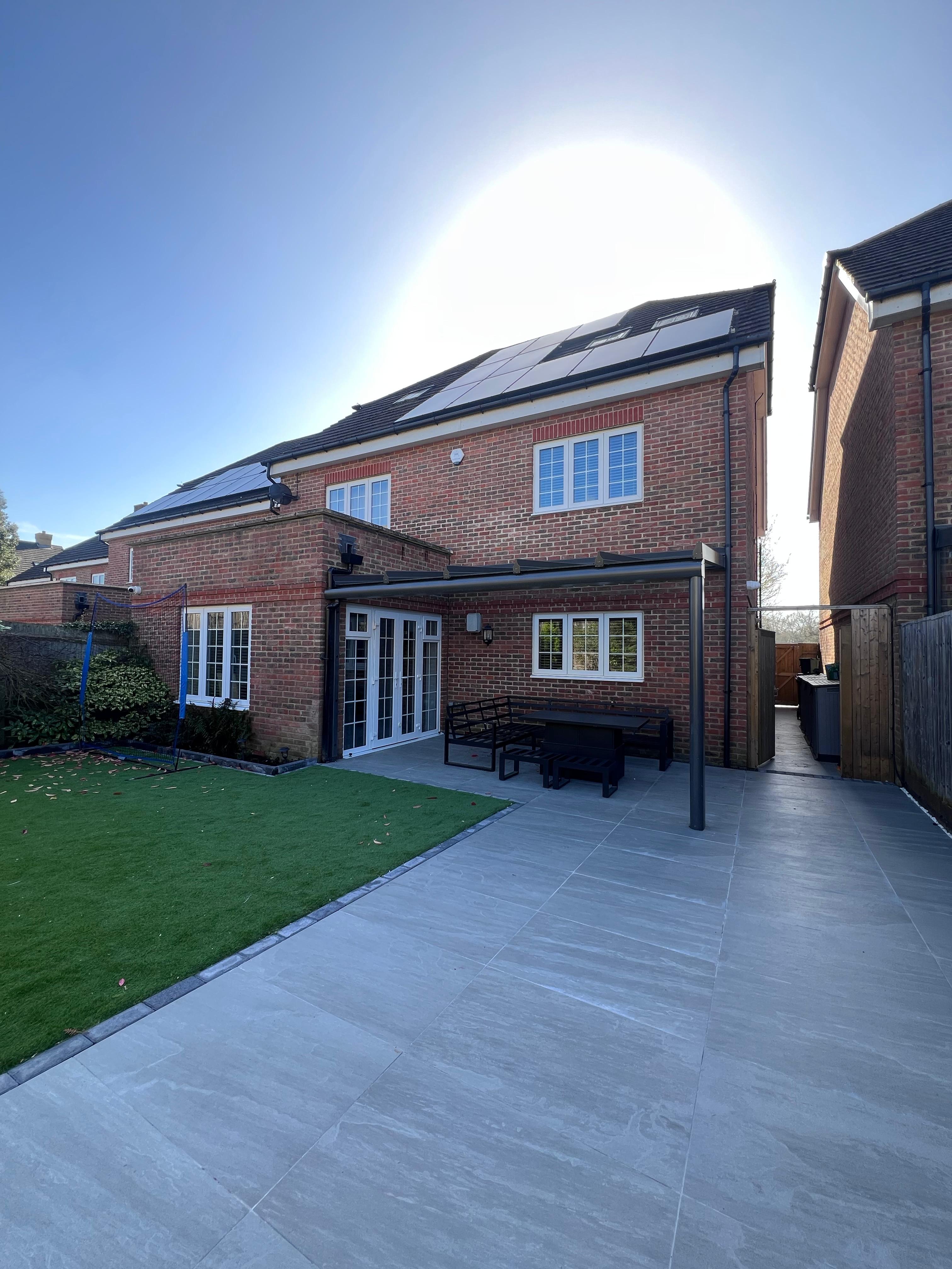 Pergola, Jacuzzi & Front Garden detail 11