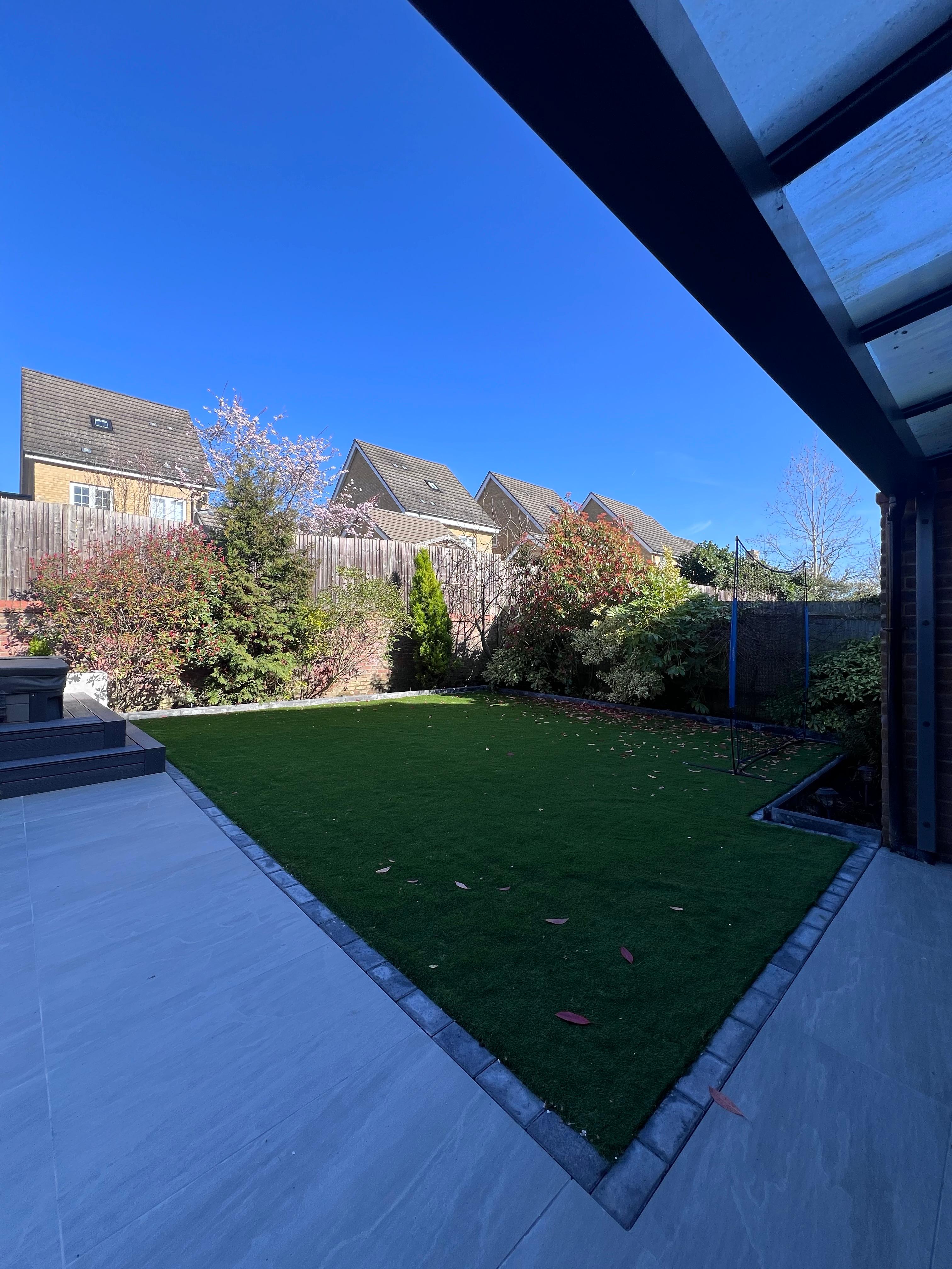 Pergola, Jacuzzi & Front Garden