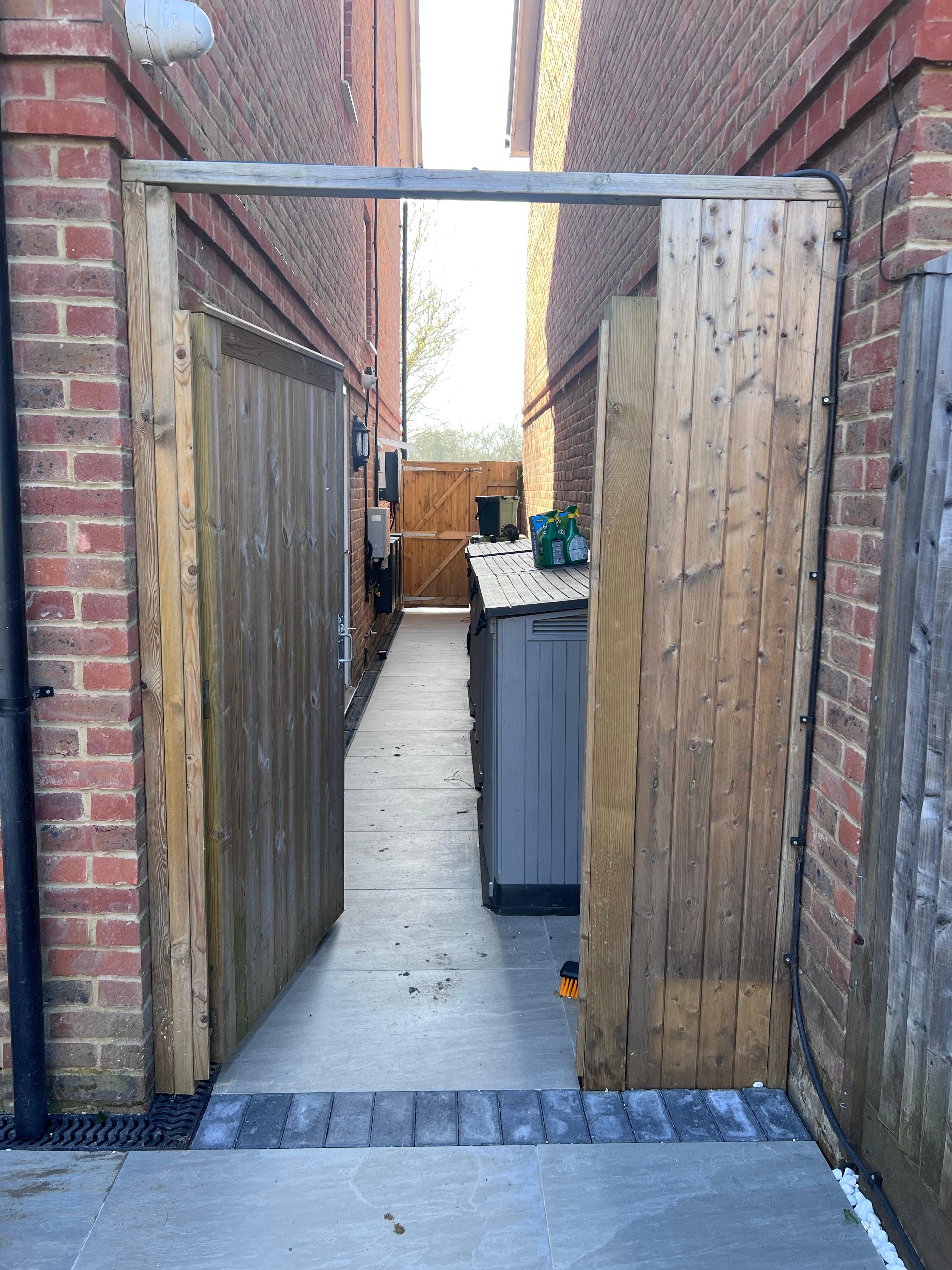 Pergola, Jacuzzi & Front Garden detail 15