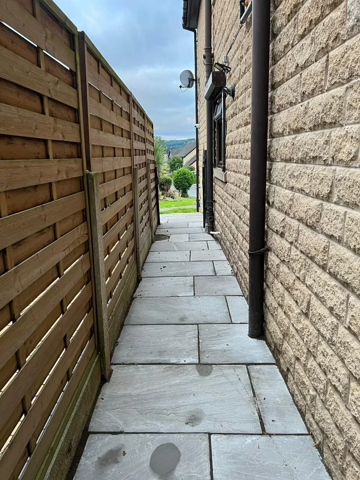 Decking, Paving & Landscaping — photo 5
