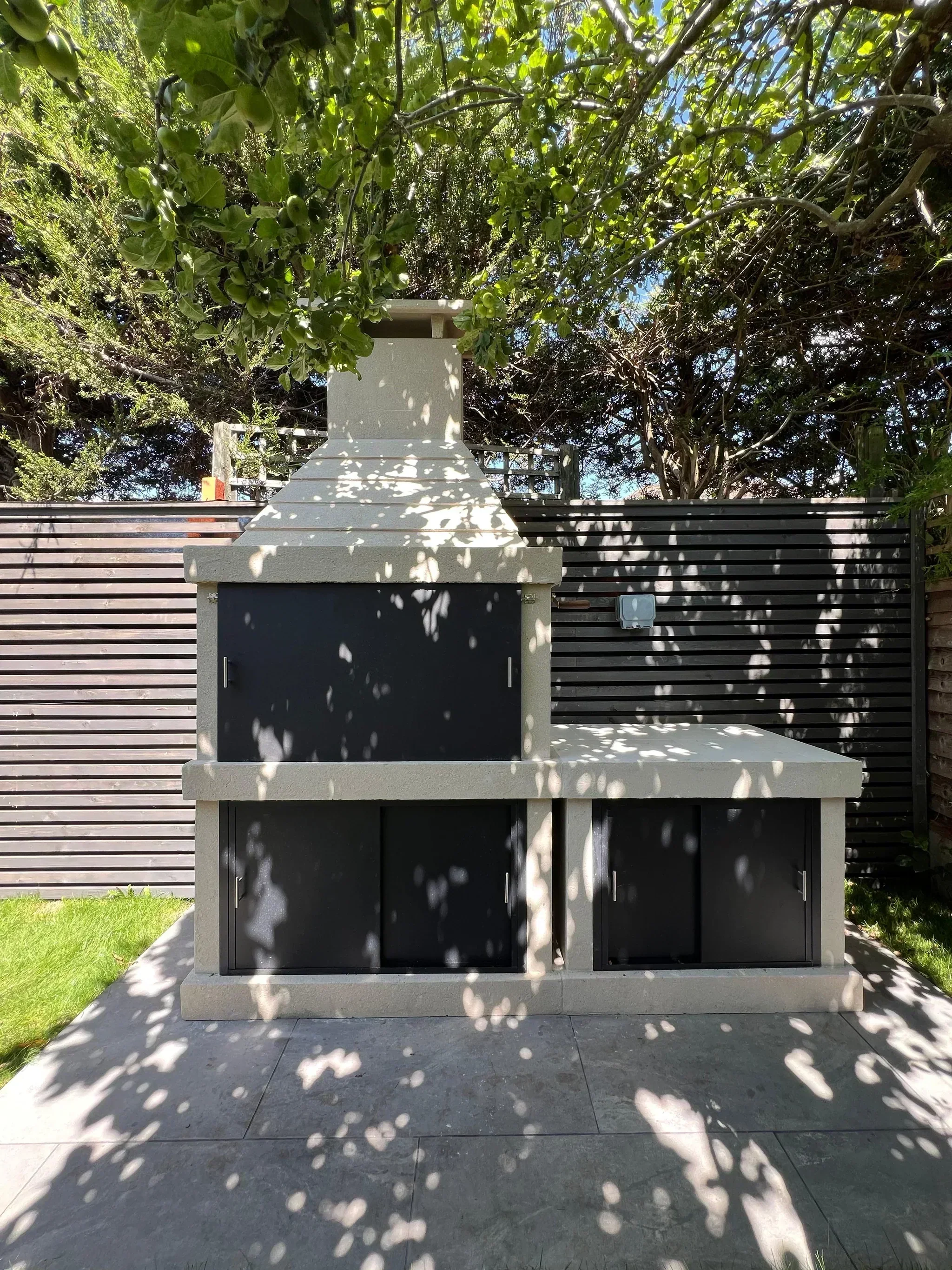 Outdoor Fireplace & Decking Veranda — photo 7