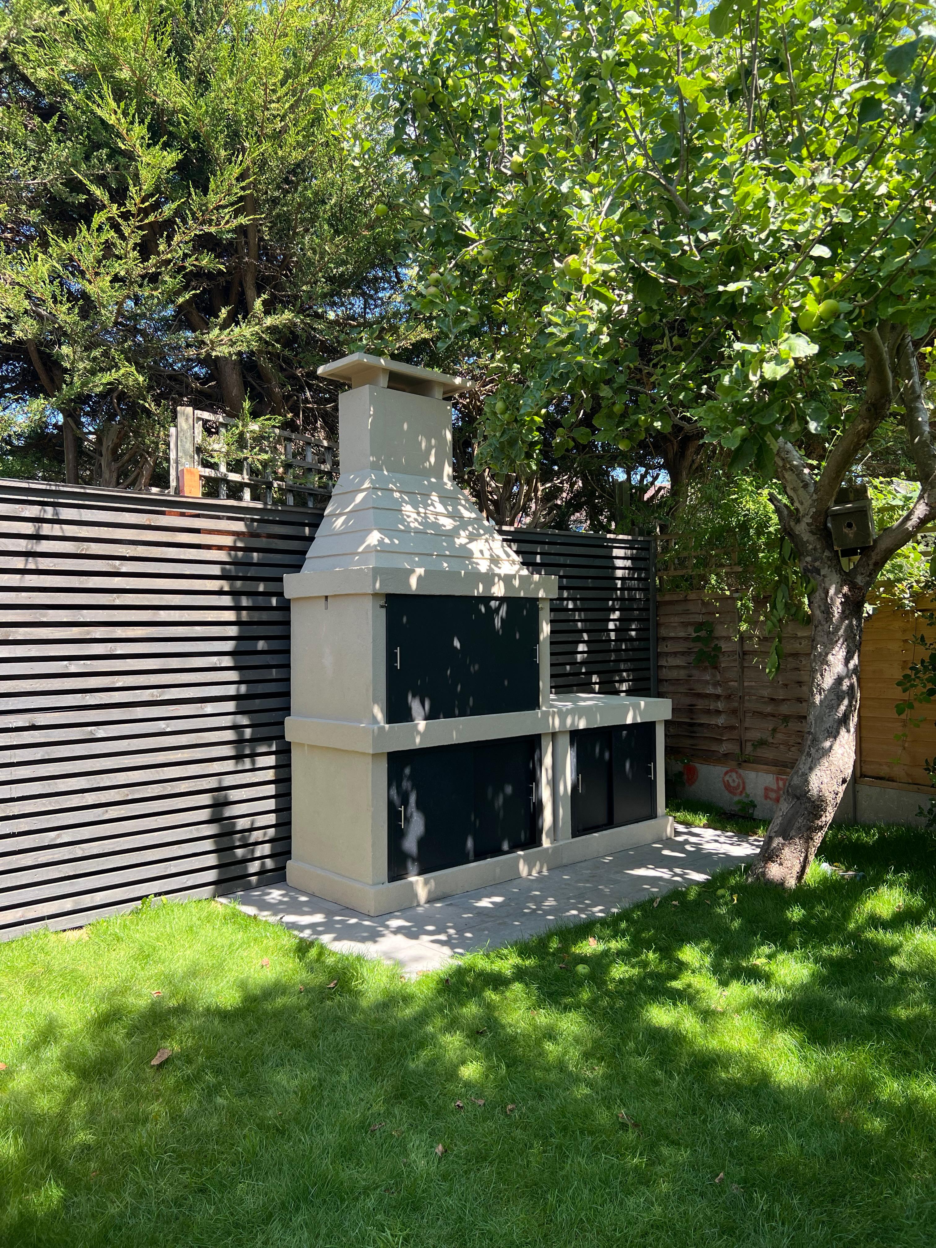 Outdoor Fireplace & Decking Veranda detail 4