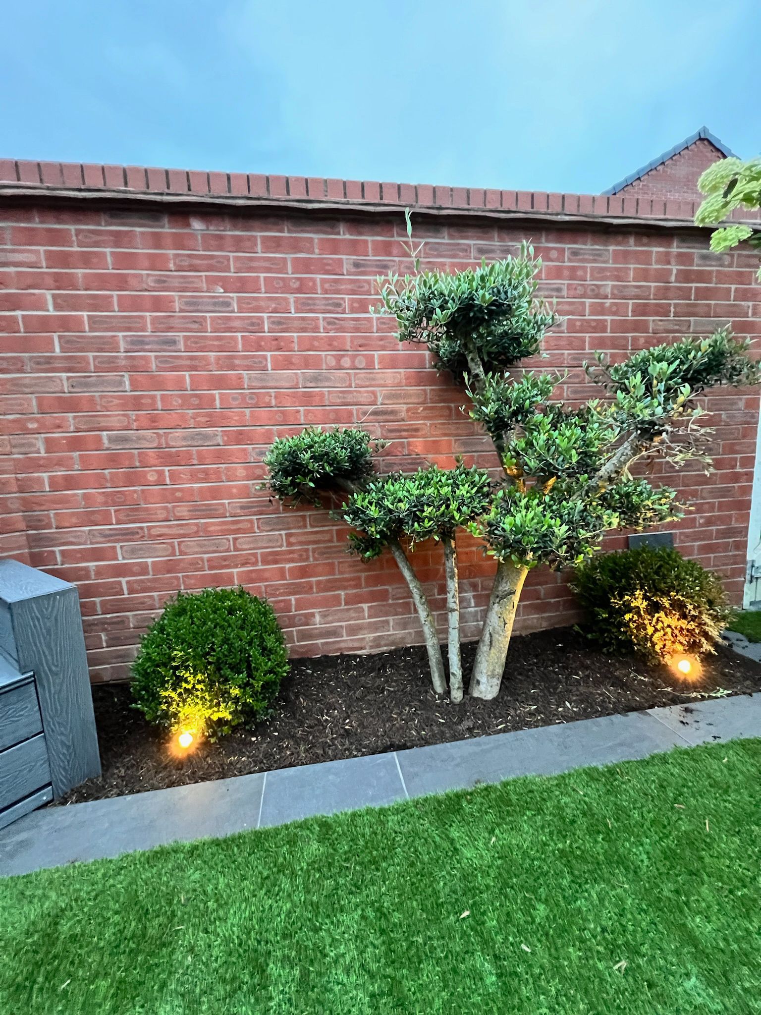 Pergola with Outdoor Kitchen & Water Feature detail 9