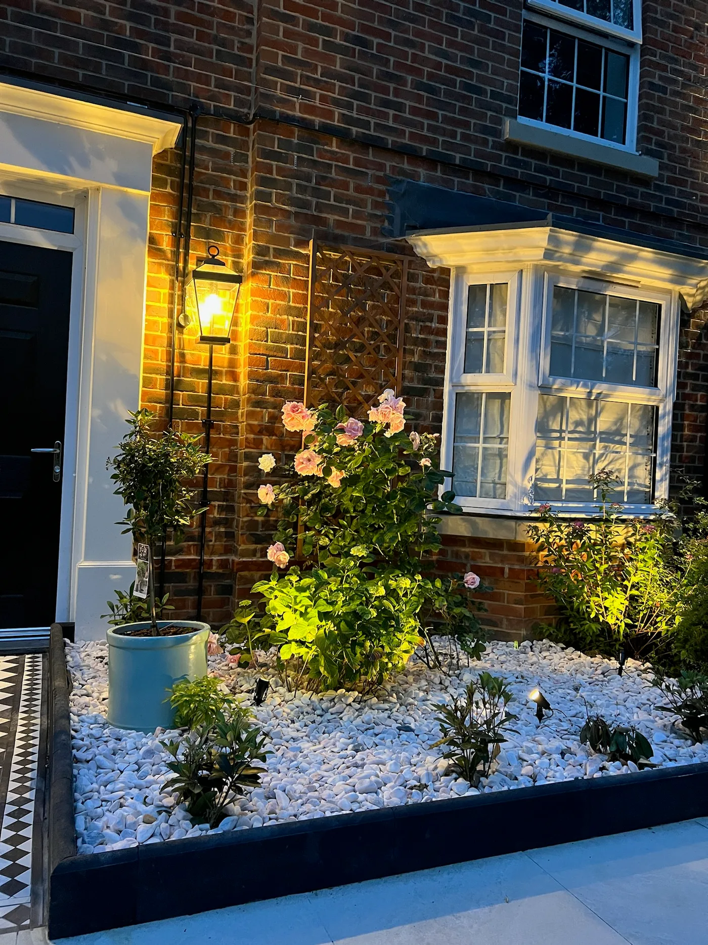 Victorian Front Garden detail 4