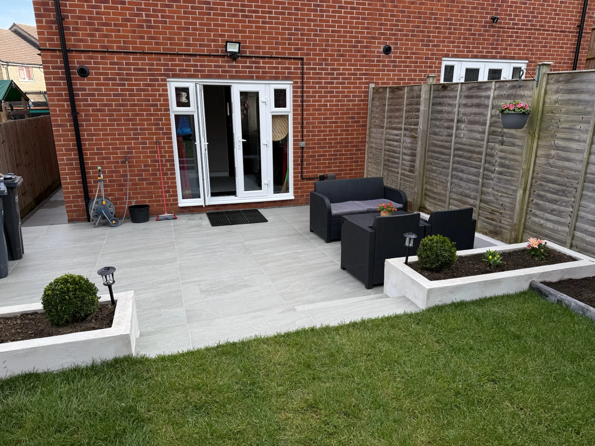 New Build Garden with Raised Planters in Swindon — photo 4