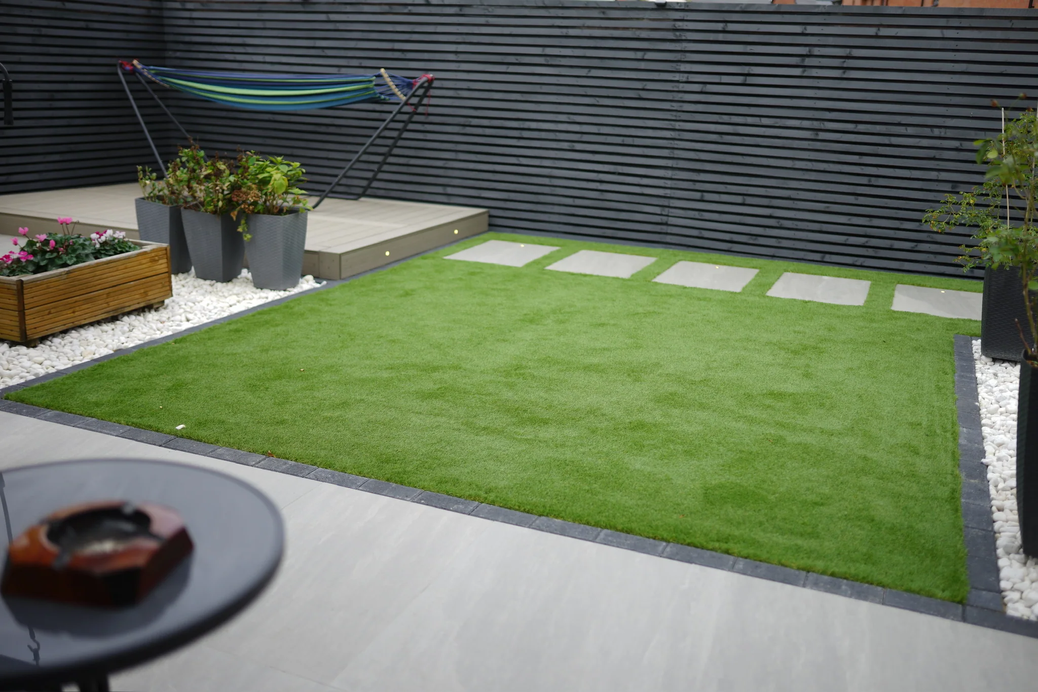 Louvred Pergola & Porcelain Terrace in Didcot — photo 11