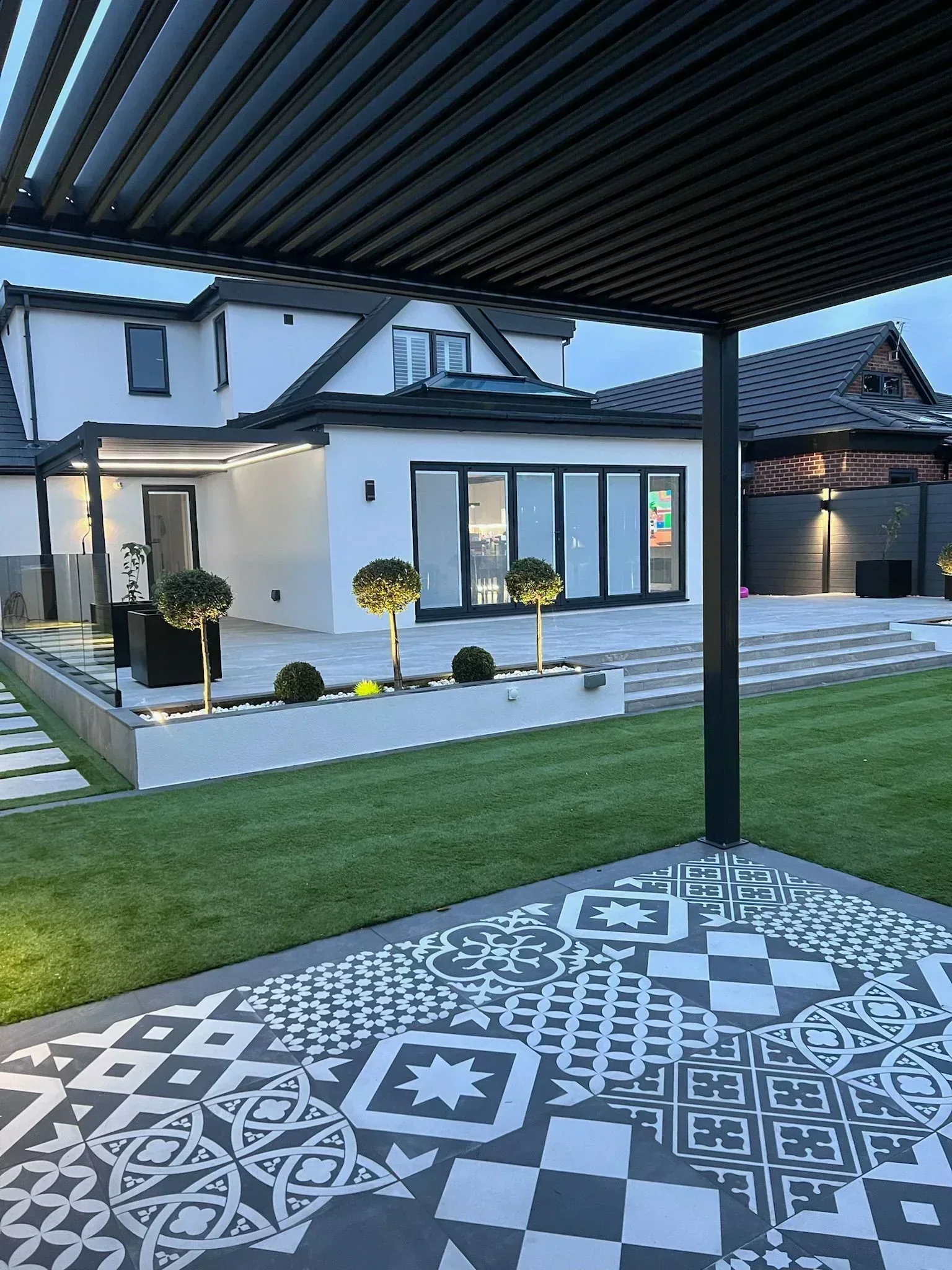 Modern Garden Transformation — photo 19