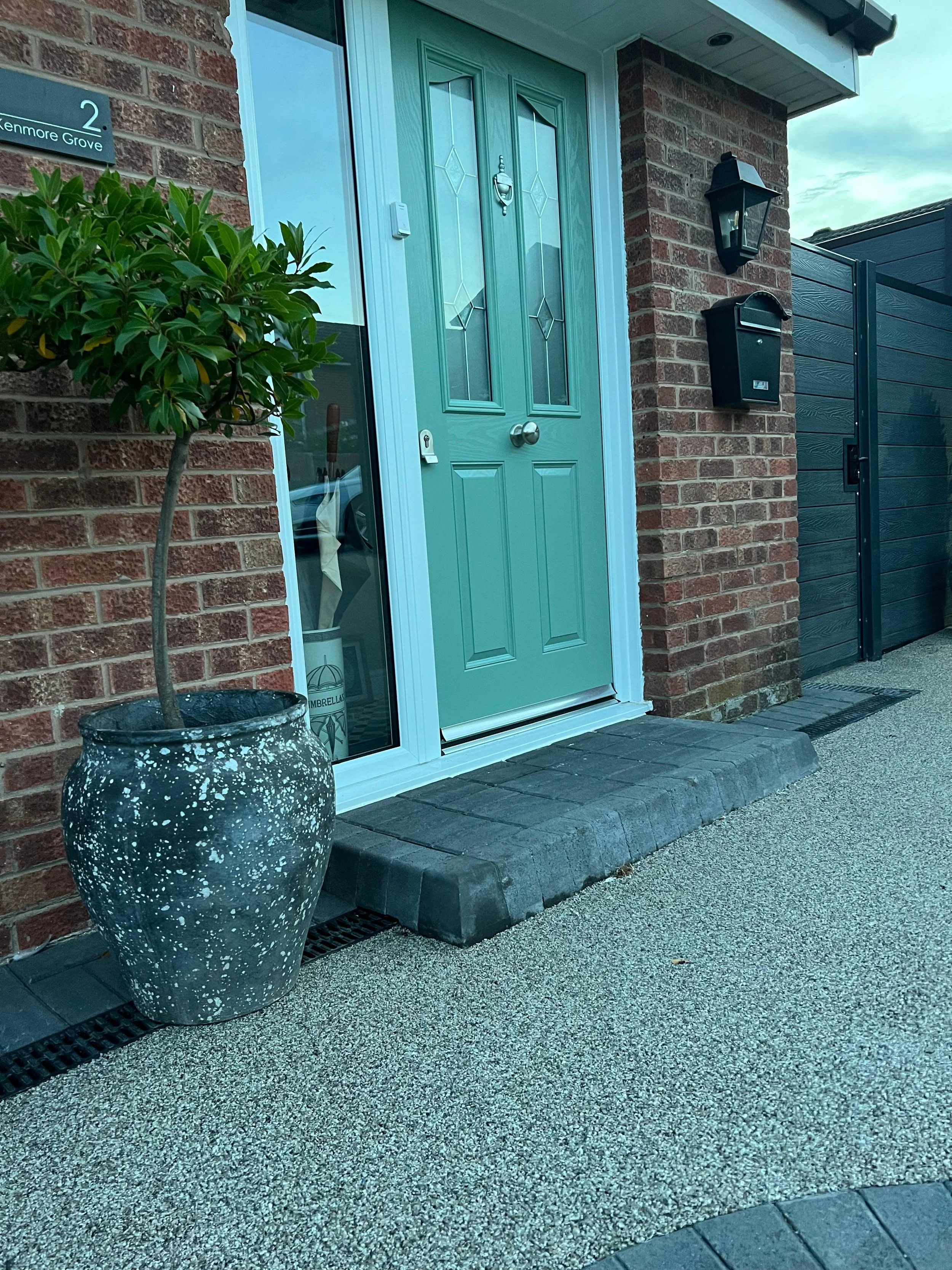 Complete Front & Back Garden detail 6