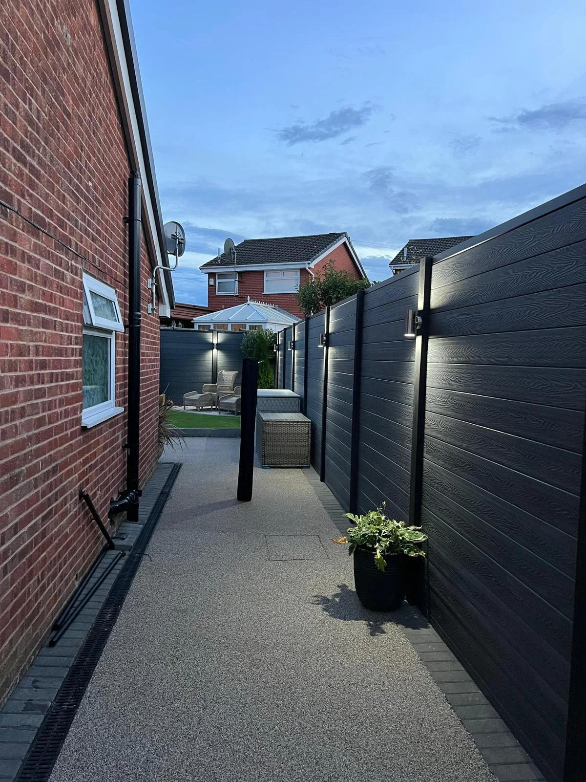 Complete Front & Back Garden detail 7