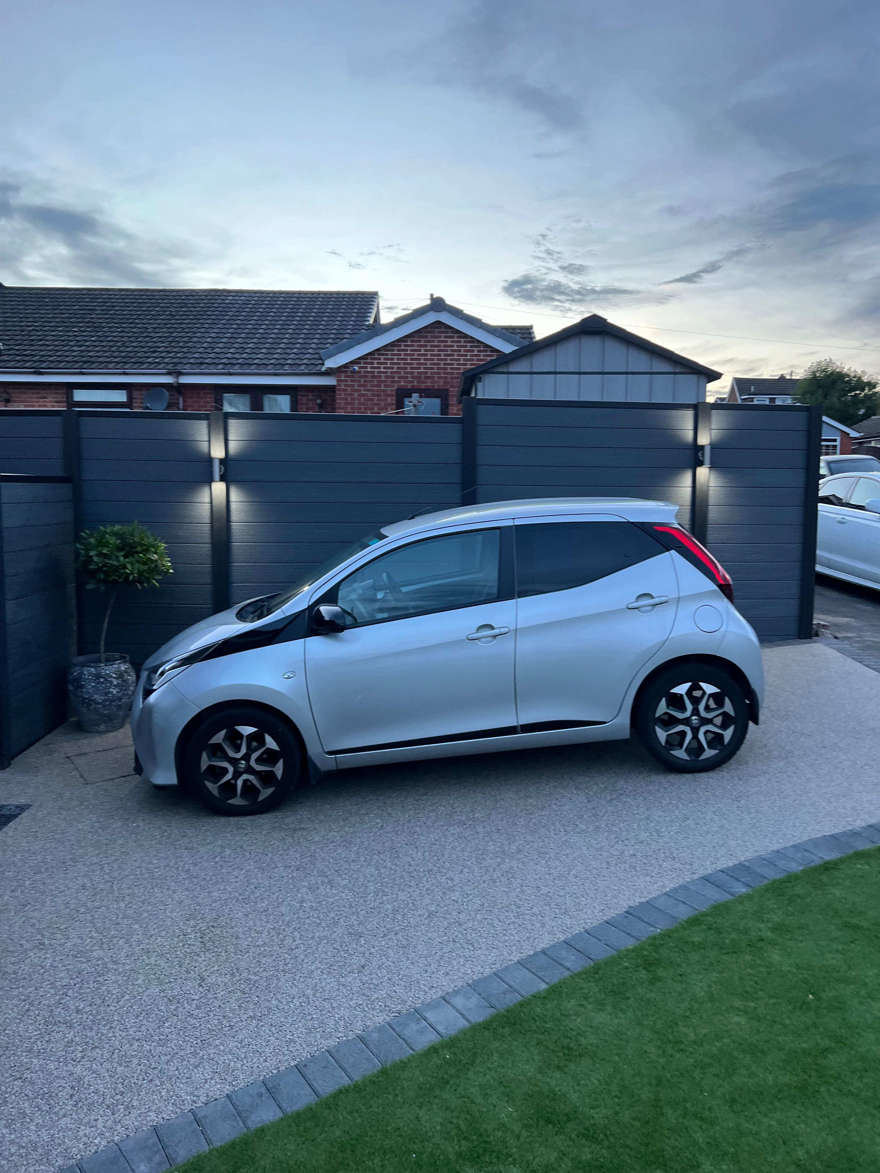 Complete Front & Back Garden detail 15