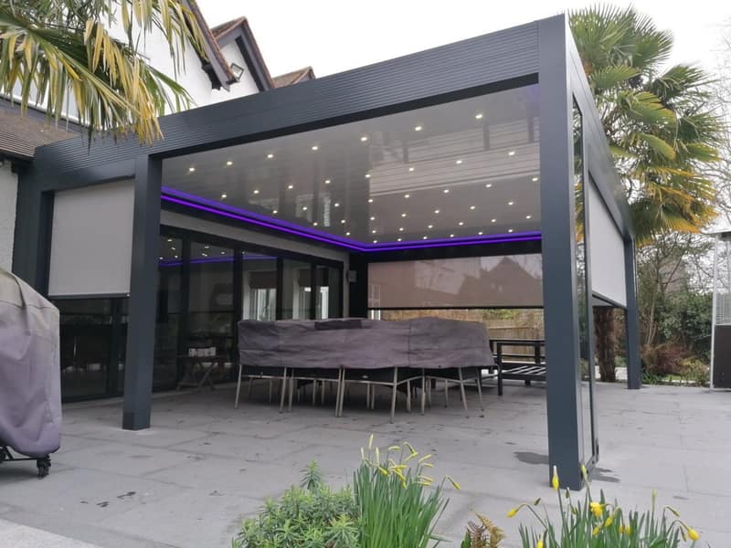 Pergolas & Outdoor Kitchens